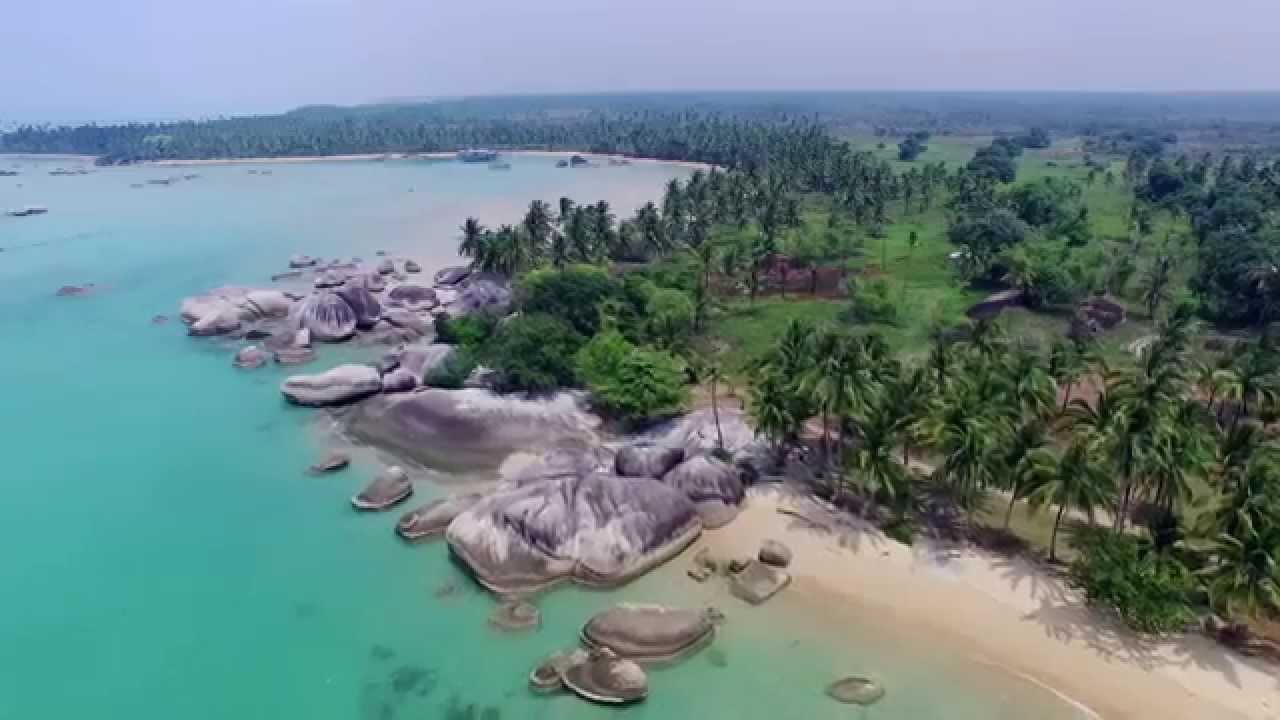 Batu Bersantai  Wisata Unik Berjalan Kaki di Atas Batu 